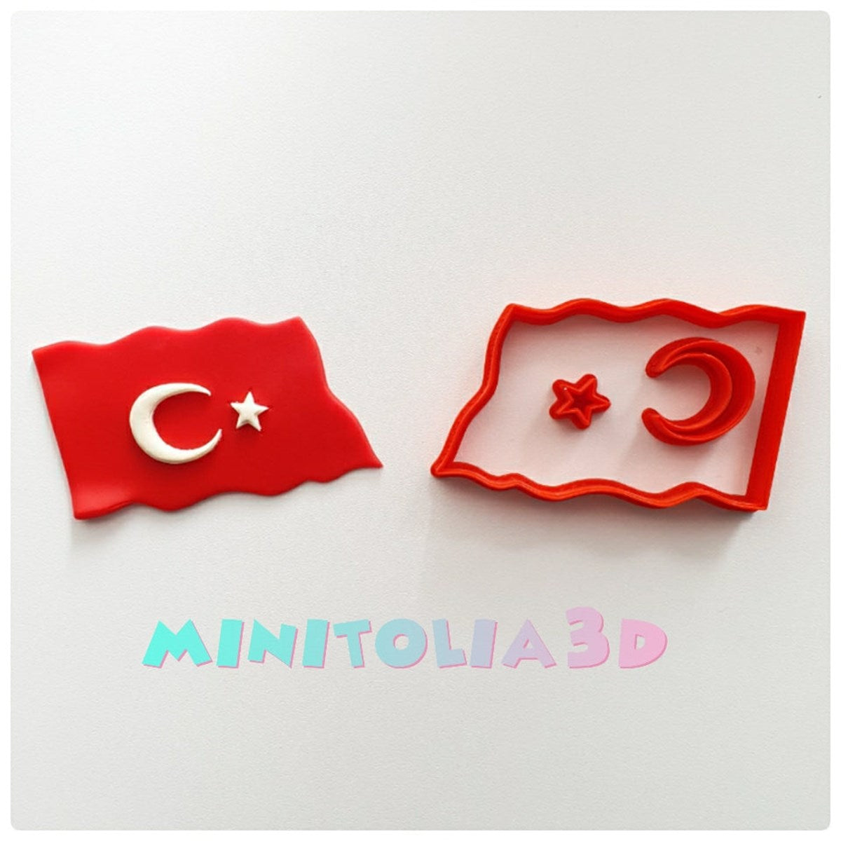 Dalgalı Türk Bayrağı