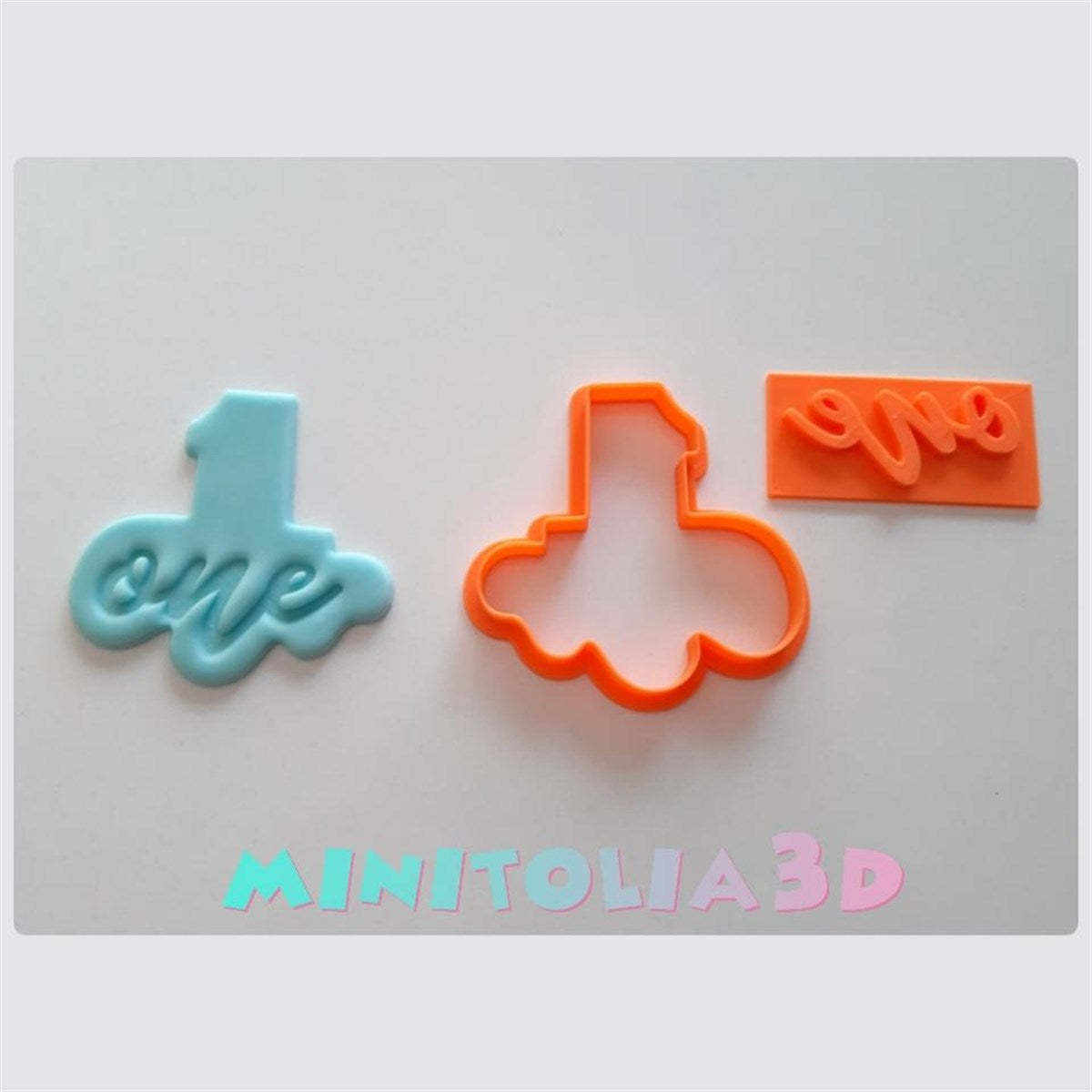 " One " Damgalı Bir Rakam Seti