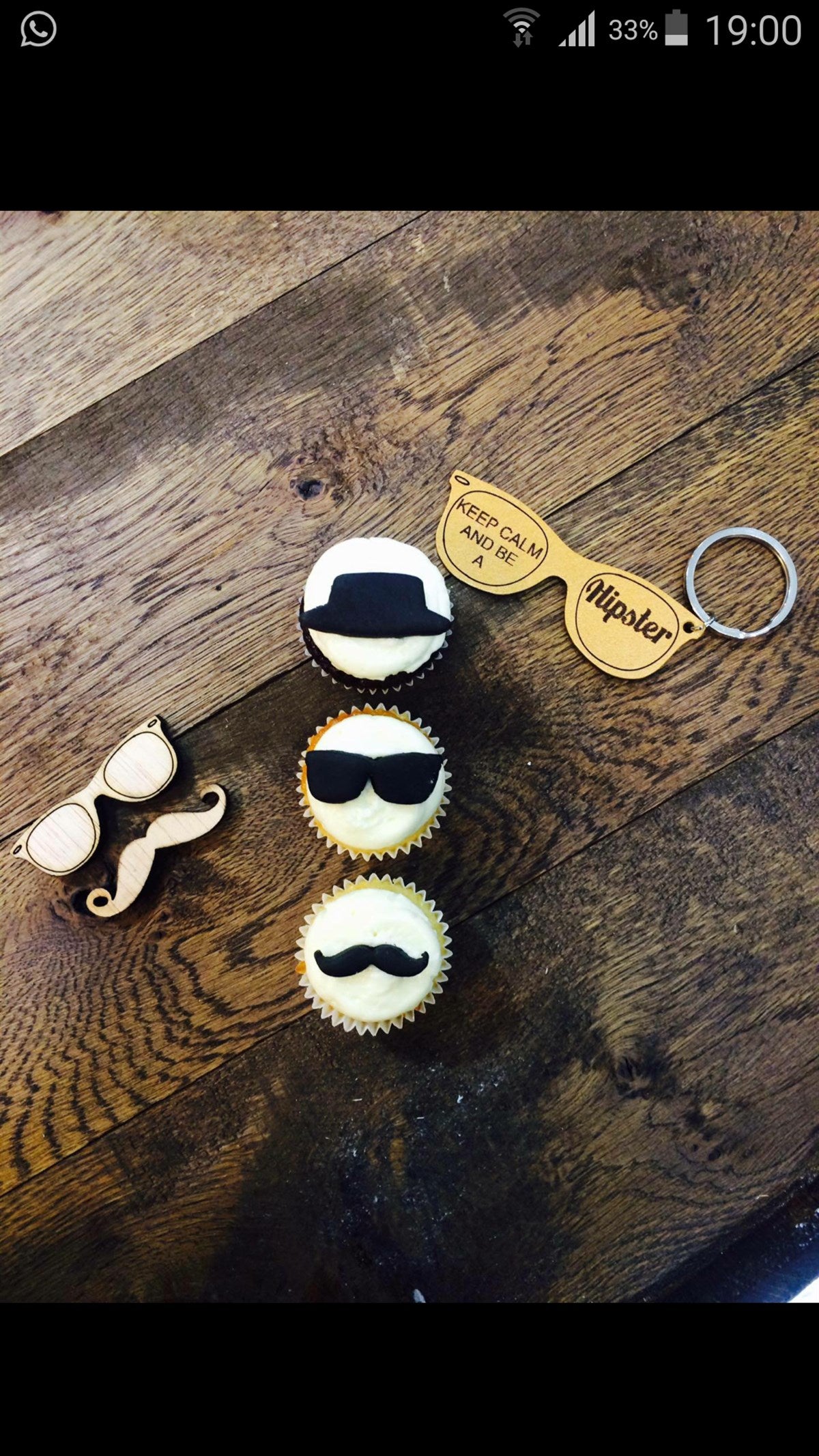 Şapka & Bıyık & Gözlük Set