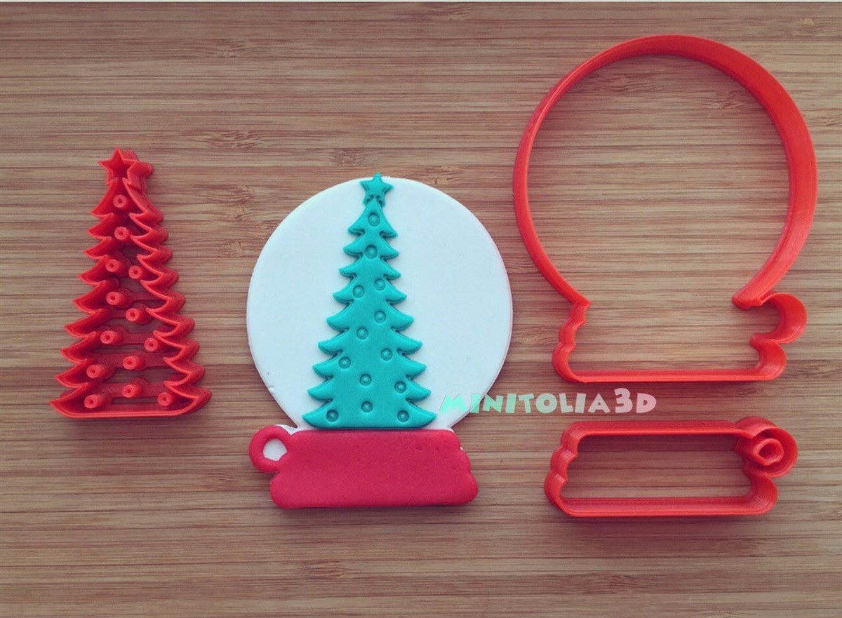 Yeni Yıl Ağaçlı Kar Küresi