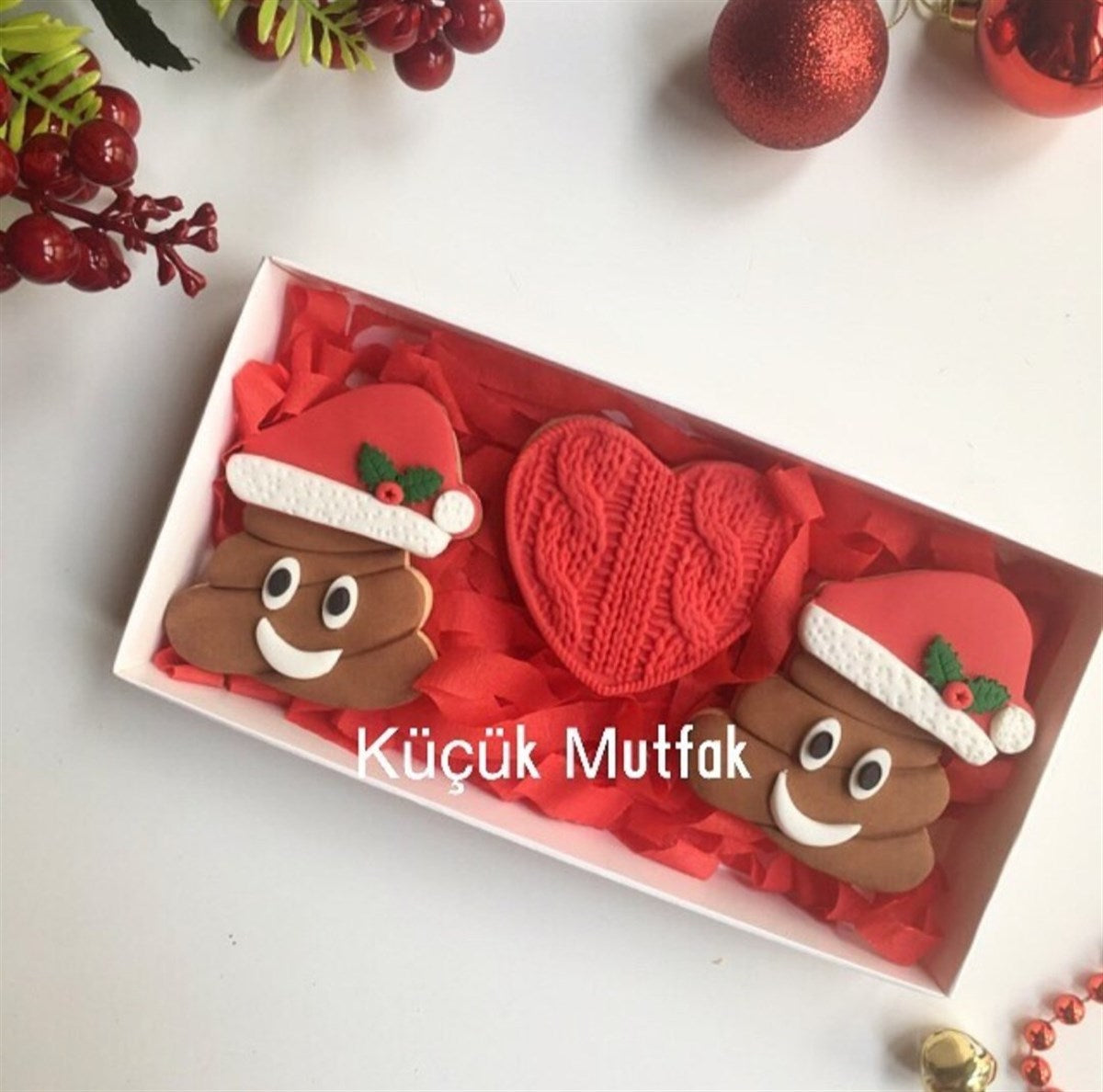 Yeni Yıl Poop Emoji