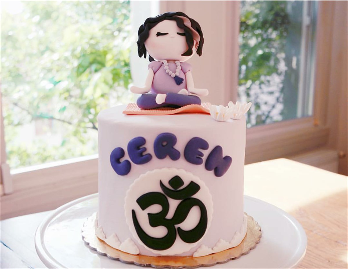 Yoga Sembolü ( OM )